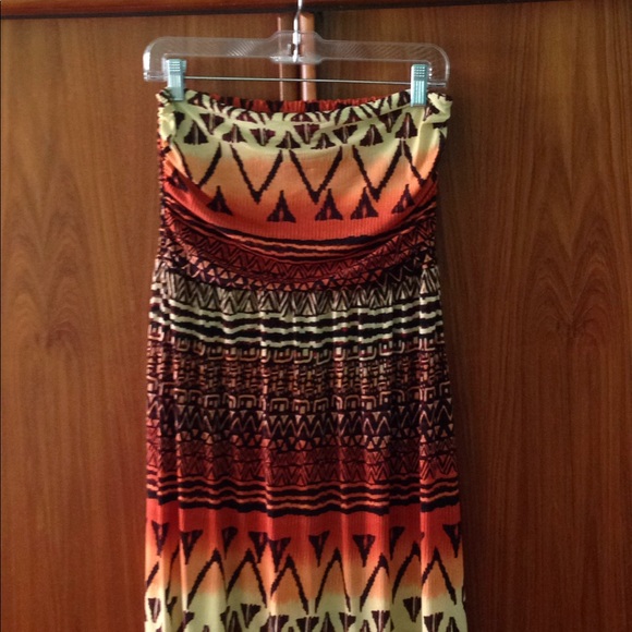 Mlle Gabrielle strapless maxi dress - Picture 3 of 5